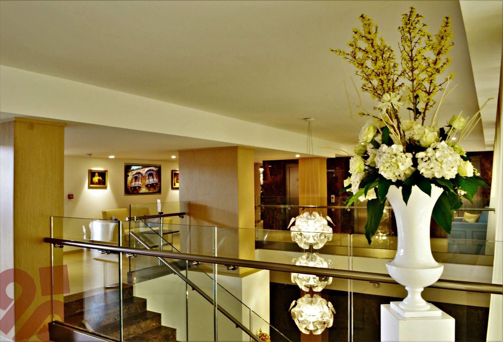 Qawra Palace & Hotel