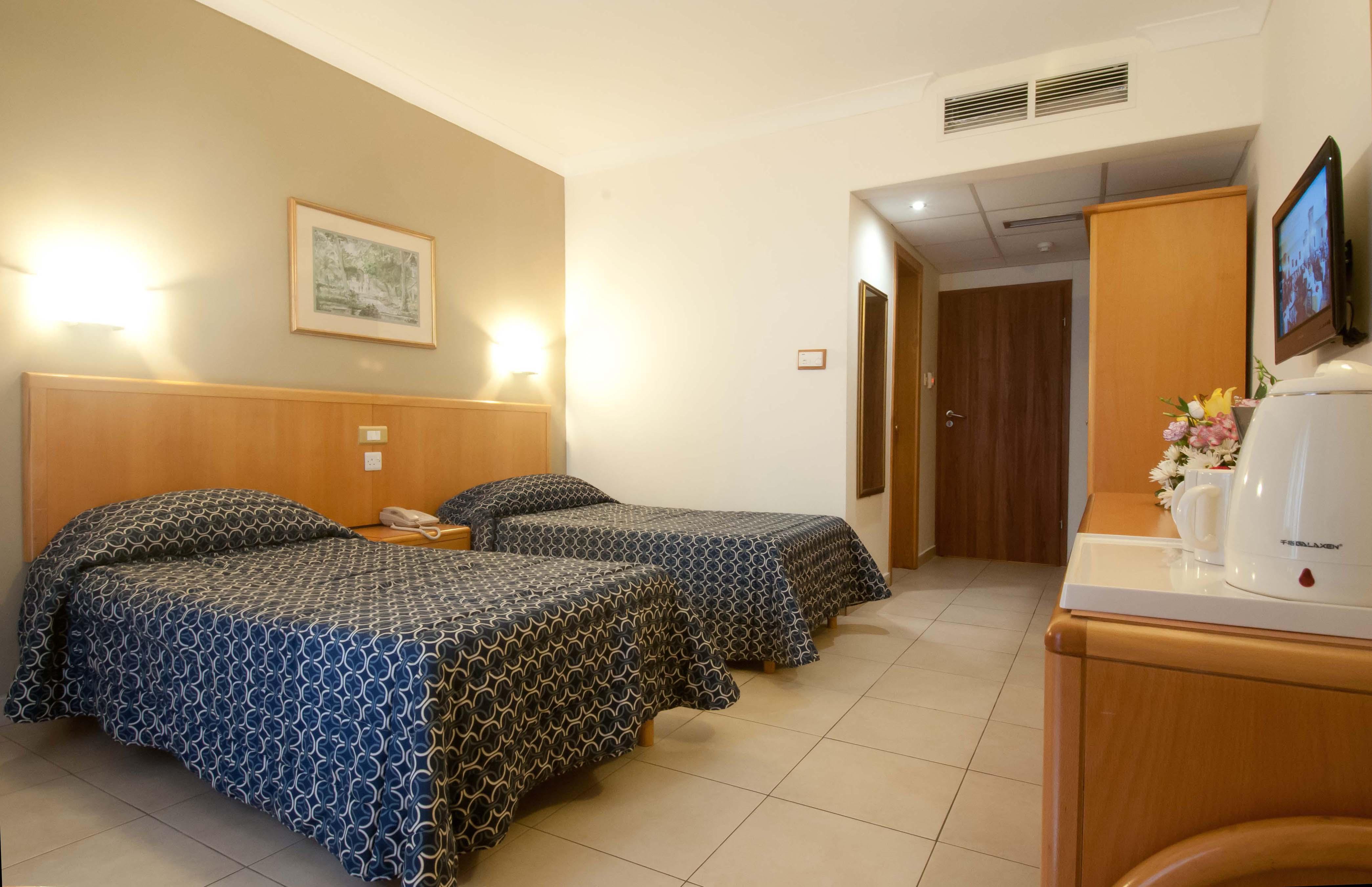 Qawra Palace & Hotel 4*
