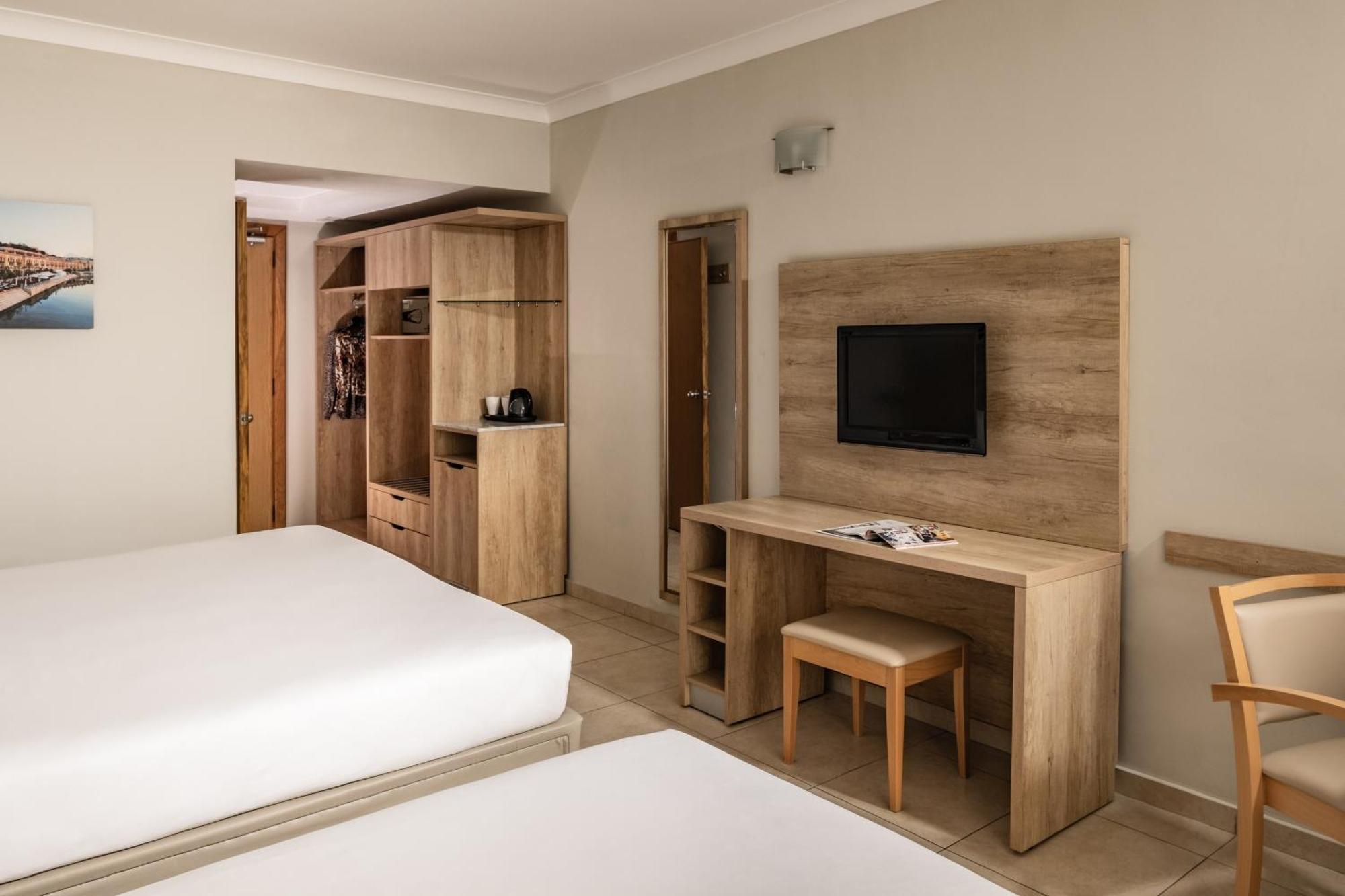 Hotel Qawra Palace &